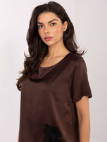 Czekoladowa satynowa bluzka z koronką 