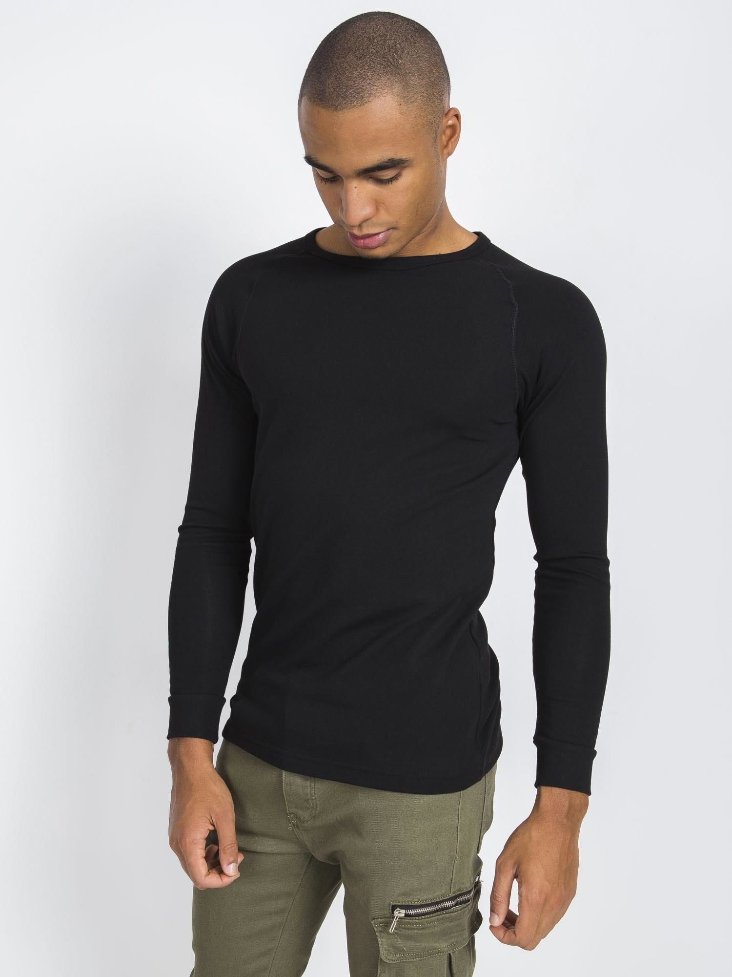 Schwarzes Herren-Thermohemd.