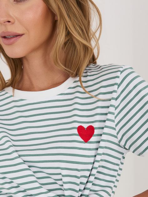 Biało-khaki t-shirt z haftem w kształcie serca