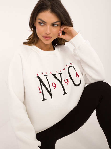 Hurtownia Ecru dresowa bluza bez kaptura z haftem