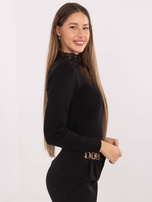 Czarny damski sweter z koronkowym golfem