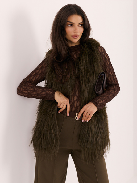 Wholesale Khaki fur vest fastened with hooks.