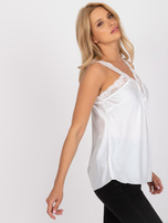 Biały top z imitacji satyny z koronką OCH BELLA