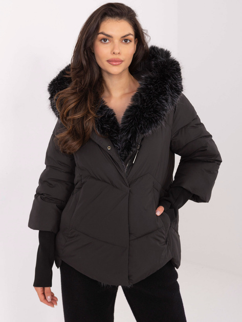 Czarna zimowa kurtka z kapturem