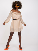 Beżowa sukienka one size z długim rękawem Ameline