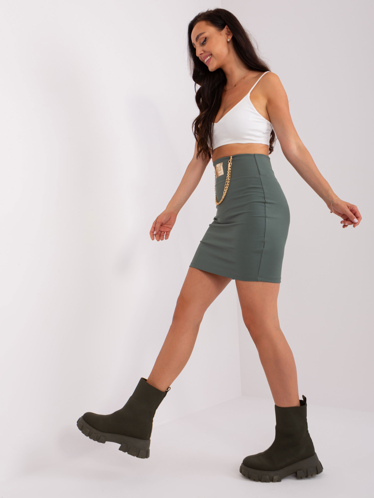 Khaki wholesale knitted skirt with chains.