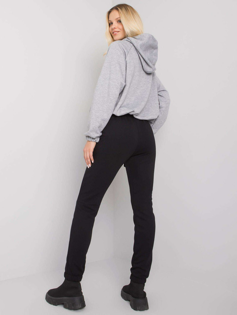 Czarno-szary komplet z naszywką Danielle