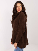 Czekoladowy sweter boucle o kroju oversize