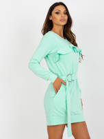 Hurt Miętowa mini sukienka dresowa z kieszeniami i paskiem
