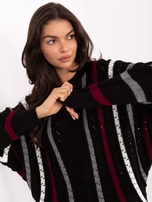 Czarny ażurowy sweter o kroju nietoperza