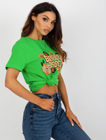 Hurtownia Zielony damski t-shirt z napisem i nadrukiem