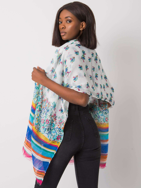 Biała chusta z wiskozy we wzory