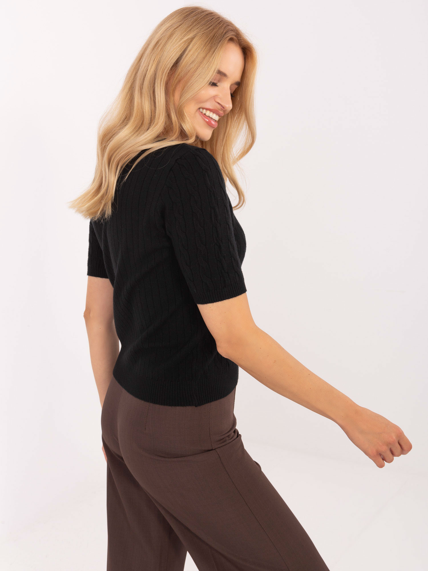 Sweter czarny