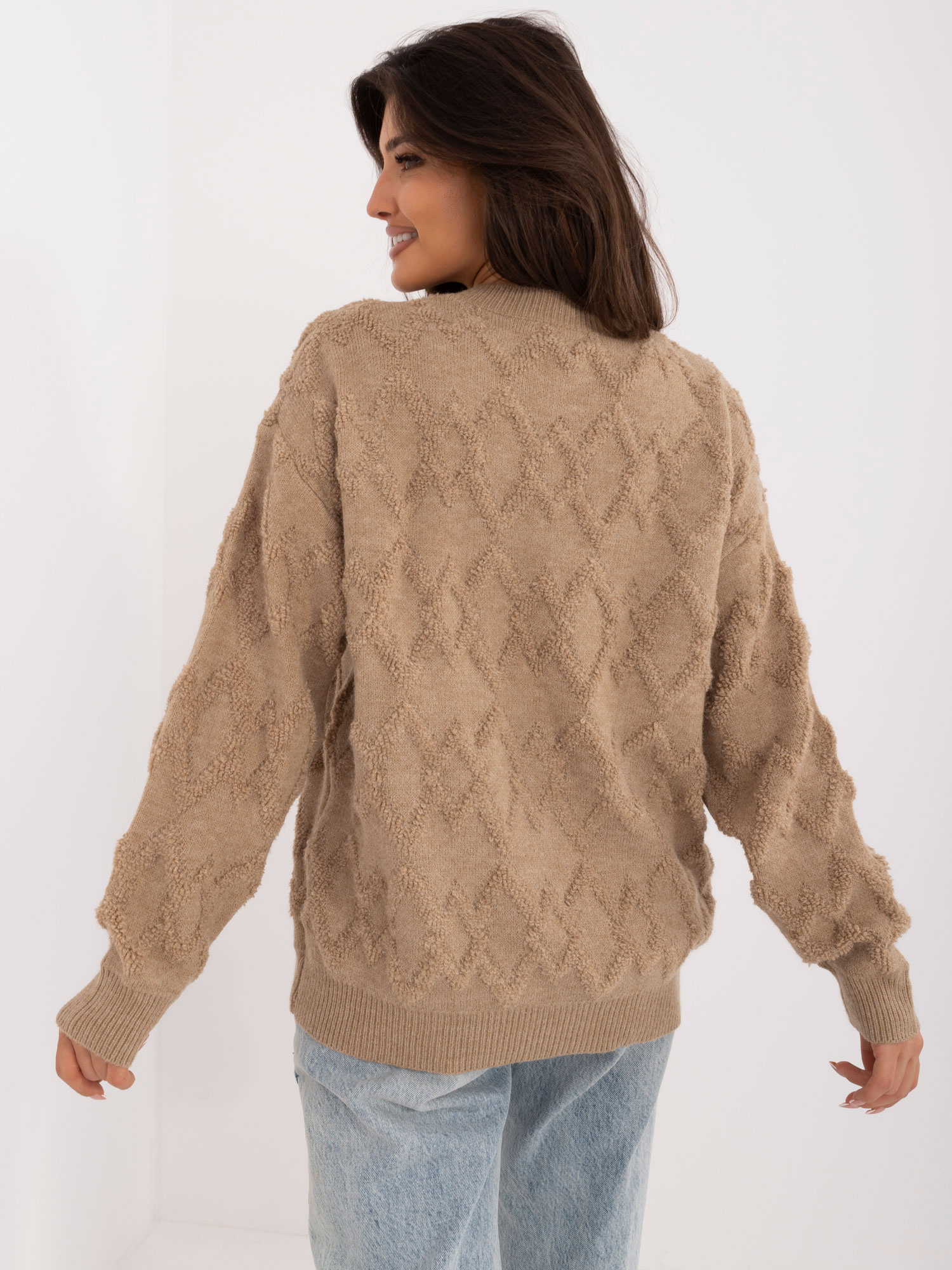 Hurt Ciemnobeżowy sweter oversize z okrągłym dekoltem