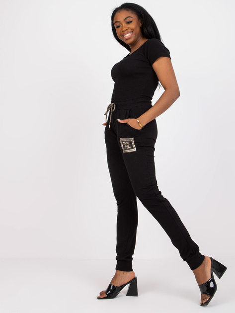 Czarne spodnie dresowe damskie slim fit z dżetami