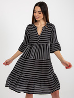Hurt Czarna luźna sukienka w paski z dekoltem V SUBLEVEL