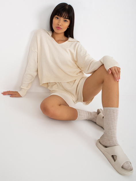 Hurtownia Ecru dzianinowy komplet casualowy z szortami