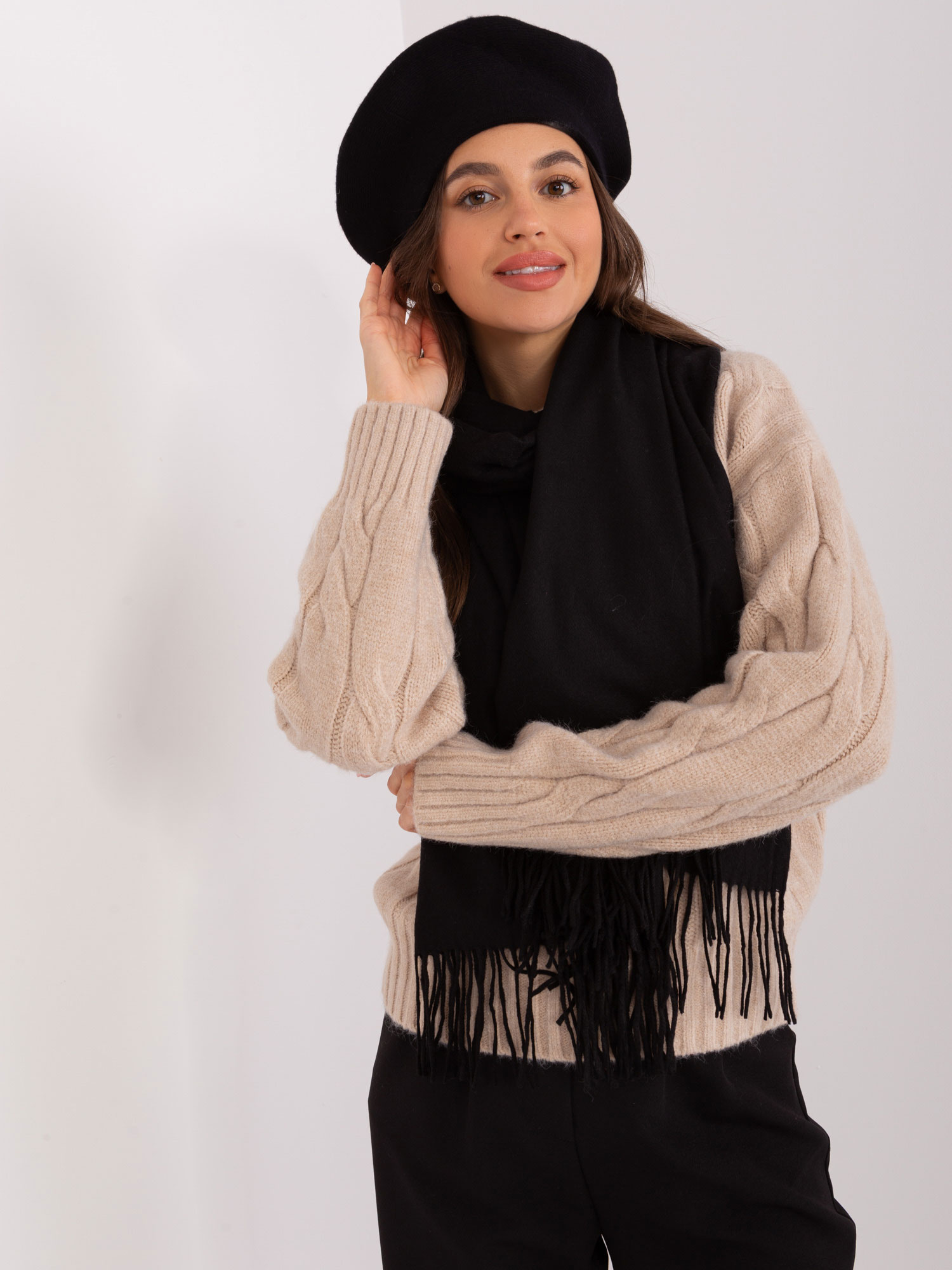 Women's Black Solid Color Beret