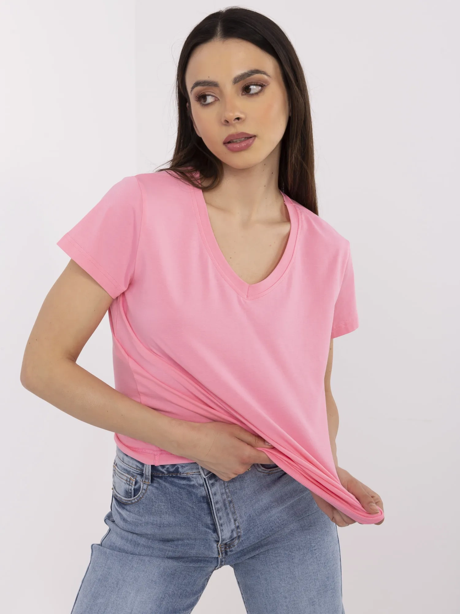 Różowy t-shirt o klasycznym kroju BASIC FEEL GOOD