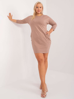 Hurt Dunkelbeige Plus-Size-Kleid mit Taschen.