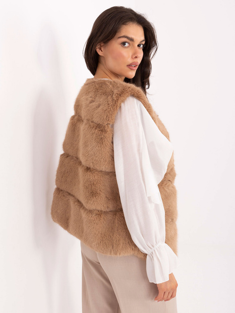 Camelowa futrzana kamizelka z kieszeniami