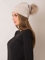 Beżowa czapka damska z pomponem RUE PARIS