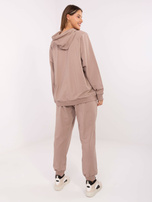 Ciemnobeżowy dresowy komplet z haftem