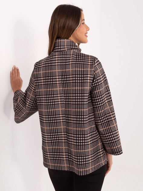 Jasnobeżowo-czarny płaszcz z dużymi guzikami