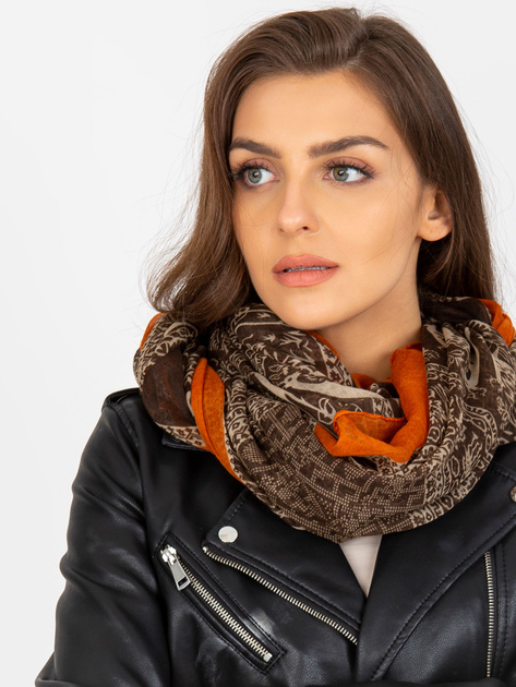 Hurtownia online Brązowa chusta komin z nadrukiem