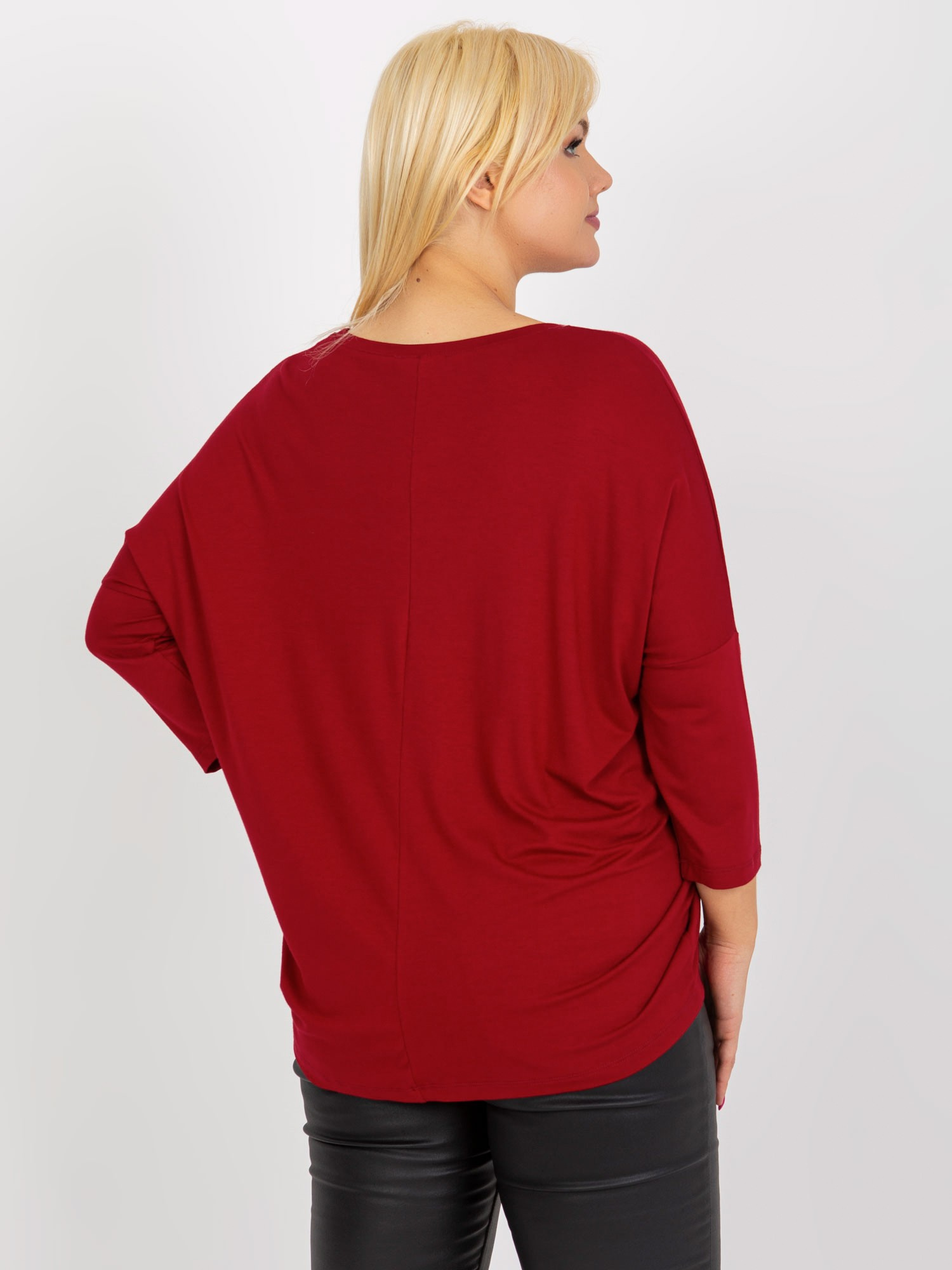 Bordowa codzienna bluzka plus size basic z wiskozy