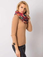 Czerwona chusta w kwiatowy wzór