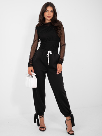 Czarne dresowe spodnie z kieszeniami 