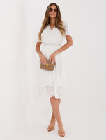 Ecru midi sukienka z kopertowym dekoltem