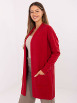 Rote Strickjacke mit Modalanteil.