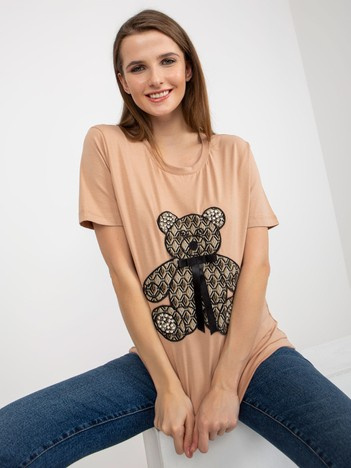Hurtownia Camelowy damski t-shirt z misiem i aplikacją 3D