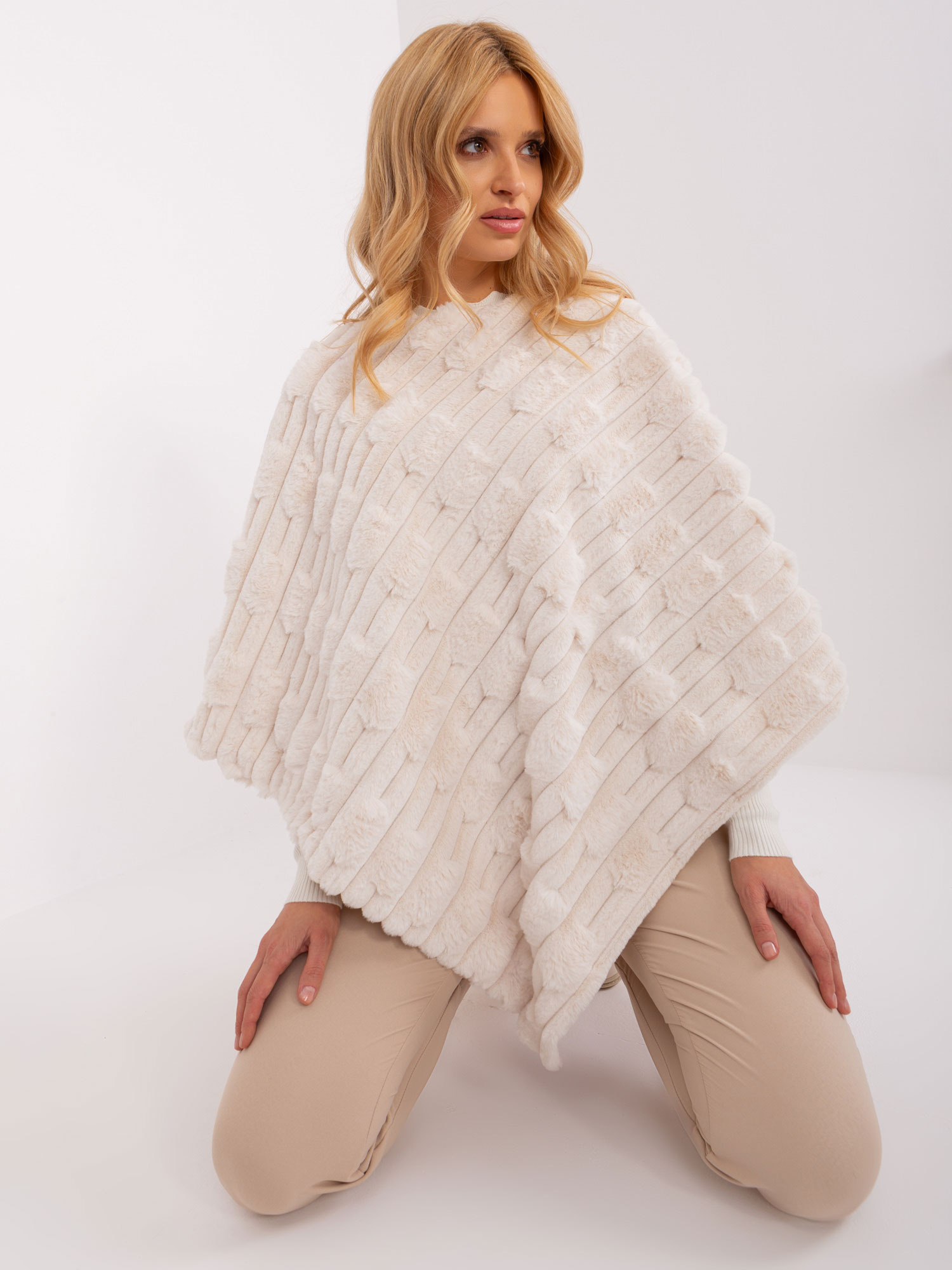 Poncho ecru