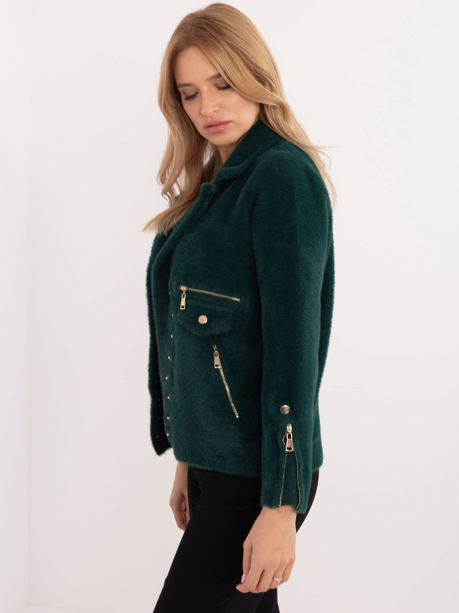 Hurt Dunkelgrüne Alpakajacke mit Reißverschlüssen.