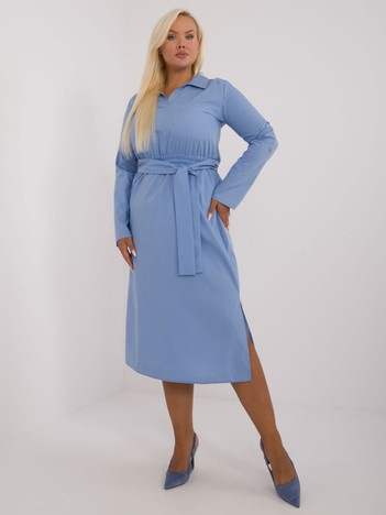 Hurt Niebieska sukienka plus size z bawełny z paskiem