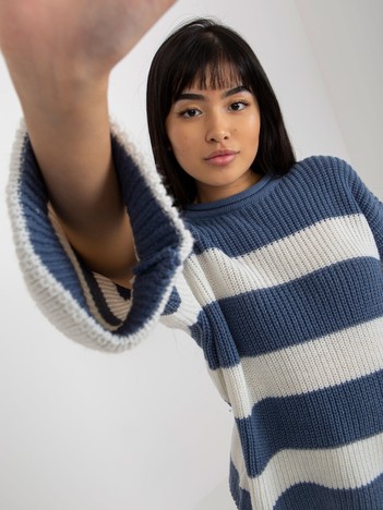 Hurt Niebiesko-ecru sweter oversize z szerokim rękawem
