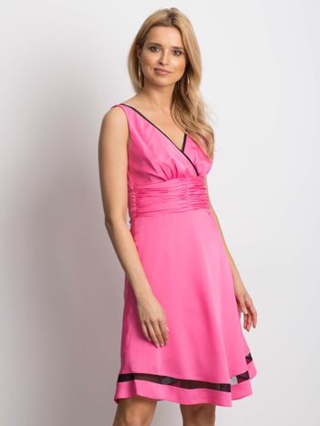 Sukienka różowa V-neck z siatkowym wykończeniem