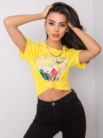 Żółty t-shirt z napisem Adalia