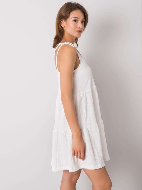 Biała sukienka z falbaną Manon RUE PARIS
                             zdj. 
                            3