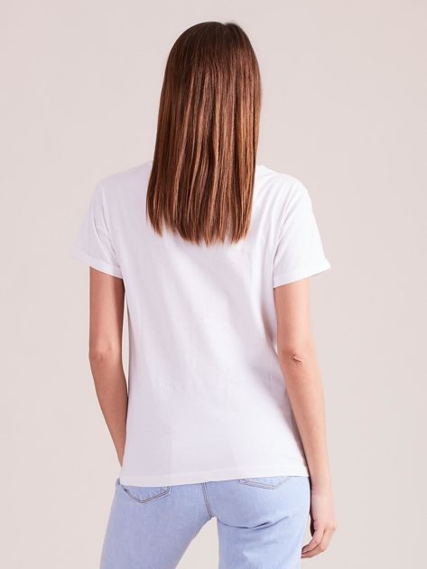 Biały t-shirt z napisami i perełkami
                             zdj. 
                            2