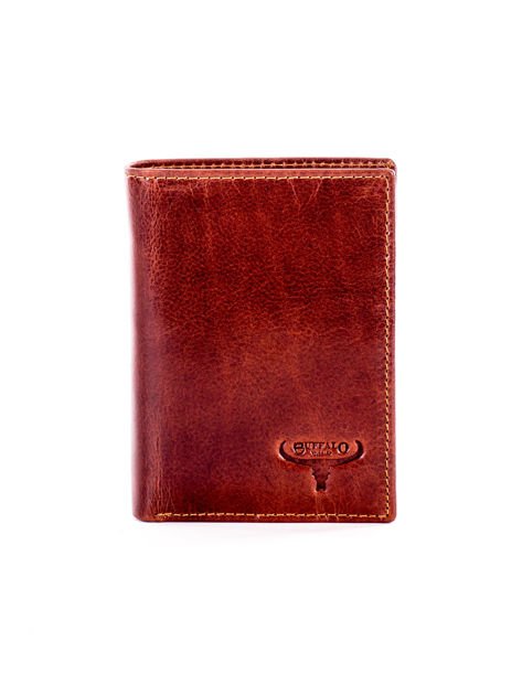 Brązowy portfel skórzany z tłoczonym znakiem
                             zdj. 
                            1