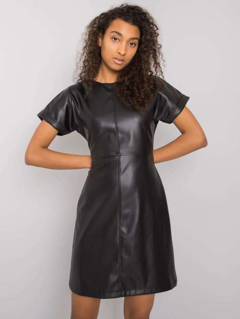 Czarna sukienka ze skóry ekologicznej Casselberry
                             zdj. 
                            1