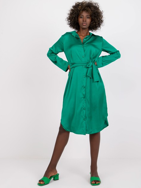 Zielona sukienka szmizjerka midi z imitacji satyny Inga RUE PARIS 
                             zdj. 
                            1