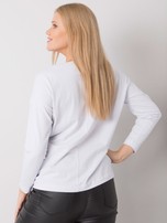 Biała bluzka damska plus size z nadrukiem Philippa
                                 zdj. 
                                4