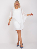 Biała elegancka sukienka plus size z aplikacją Tinna
                                 zdj. 
                                5