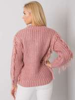 Brudnoróżowy sweter w warkocze Oregon RUE PARIS
                                 zdj. 
                                3