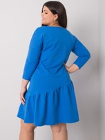 Ciemnoniebieska sukienka plus size z falbaną Linda 
                                 zdj. 
                                4